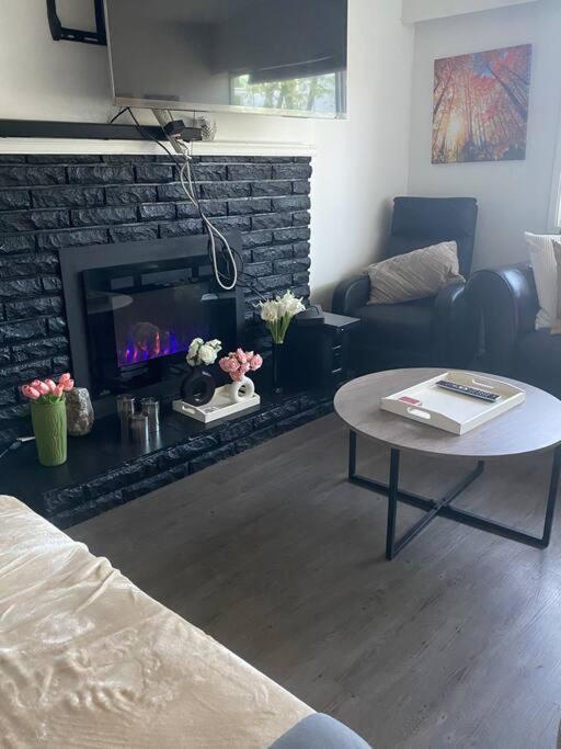 4 Bedroom Upper Level Kits Home Vancouver Exteriör bild