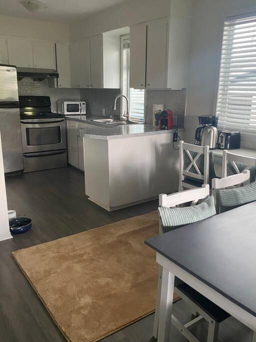 4 Bedroom Upper Level Kits Home Vancouver Exteriör bild