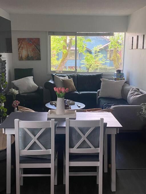 4 Bedroom Upper Level Kits Home Vancouver Exteriör bild