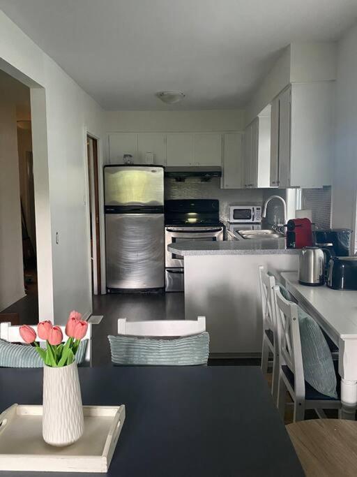 4 Bedroom Upper Level Kits Home Vancouver Exteriör bild