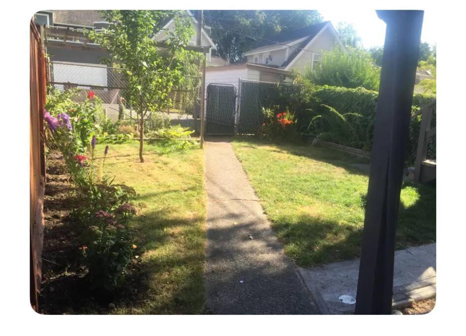 4 Bedroom Upper Level Kits Home Vancouver Exteriör bild