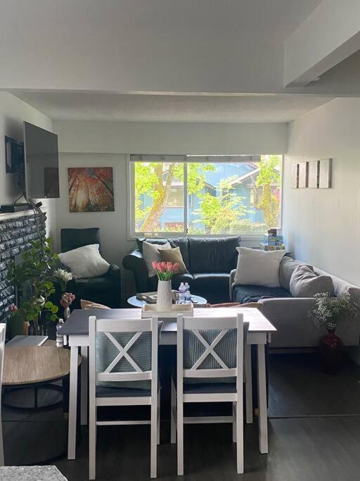 4 Bedroom Upper Level Kits Home Vancouver Exteriör bild